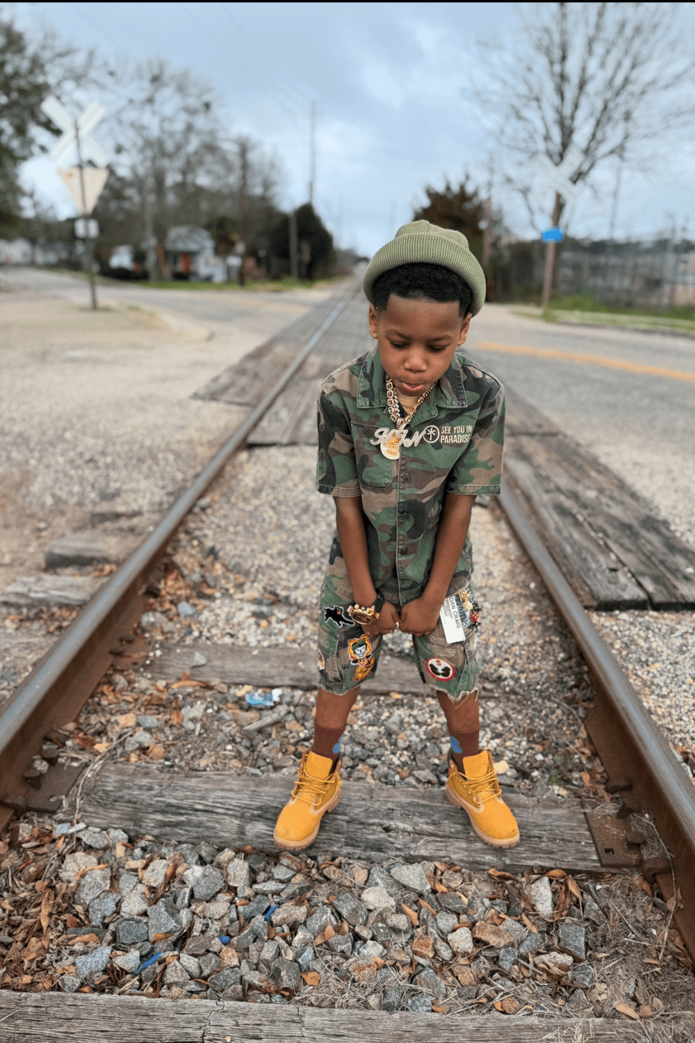 JC Kids Kids War Angel Cargo Shorts (Vintage Camo)