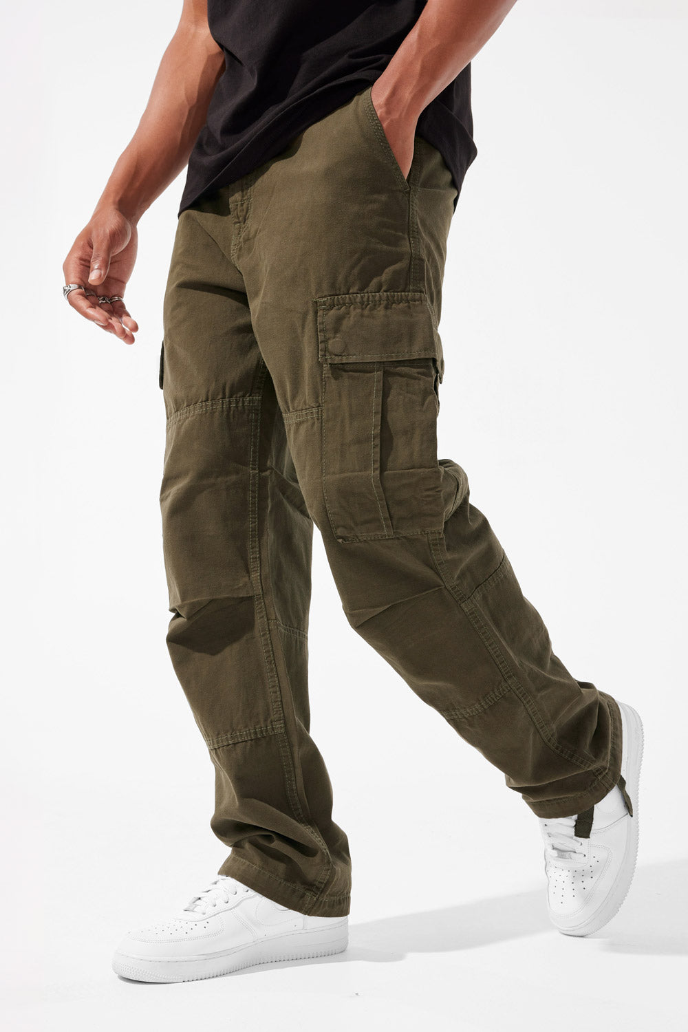 Brian - Airwalk Cargo Pants (Army Green)