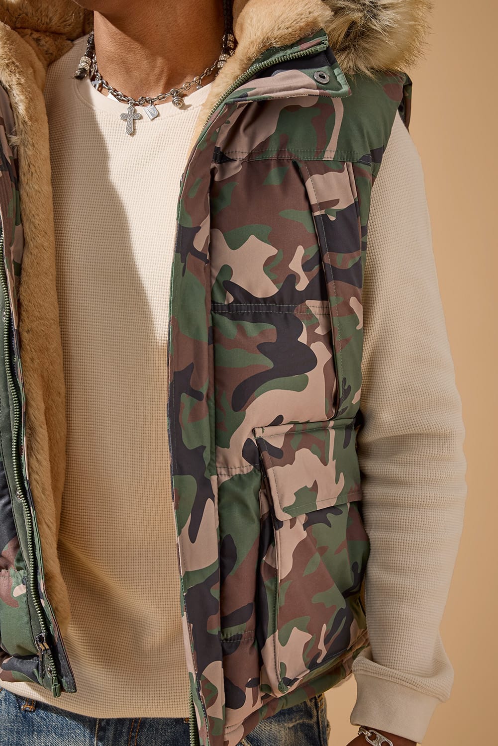 Jordan Craig Yukon Fur Lined Puffer Vest (Vintage Camo)