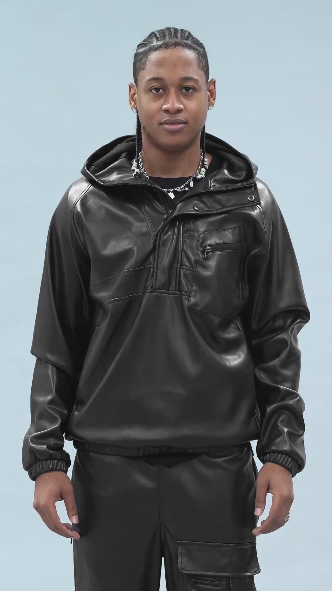 Thriller Anorak Pullover (Black)